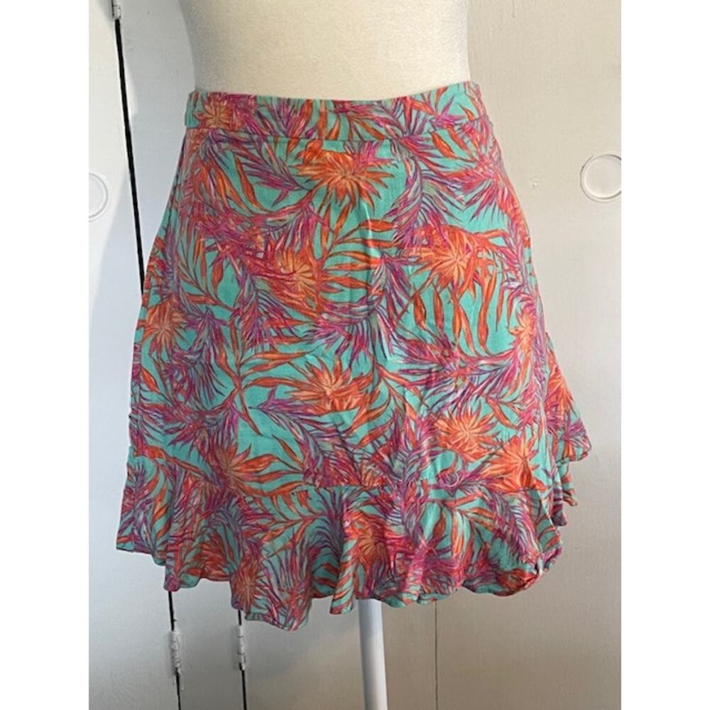 GB Gianni Bini Size Large Short Skirt Hawaiian Print w/ Ruffle
